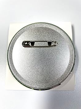 Amazon.co.jp: ツイステセベク 缶バッジ おめかしバースデー 特典